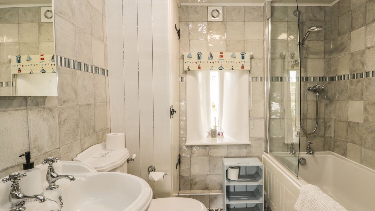 Photo of Bathroom in Staintondale