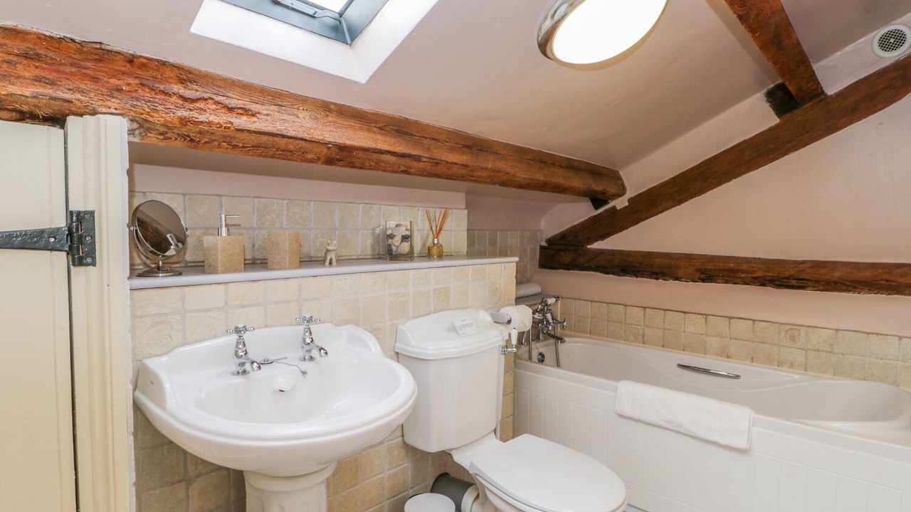 Photo of Bathroom in Staintondale