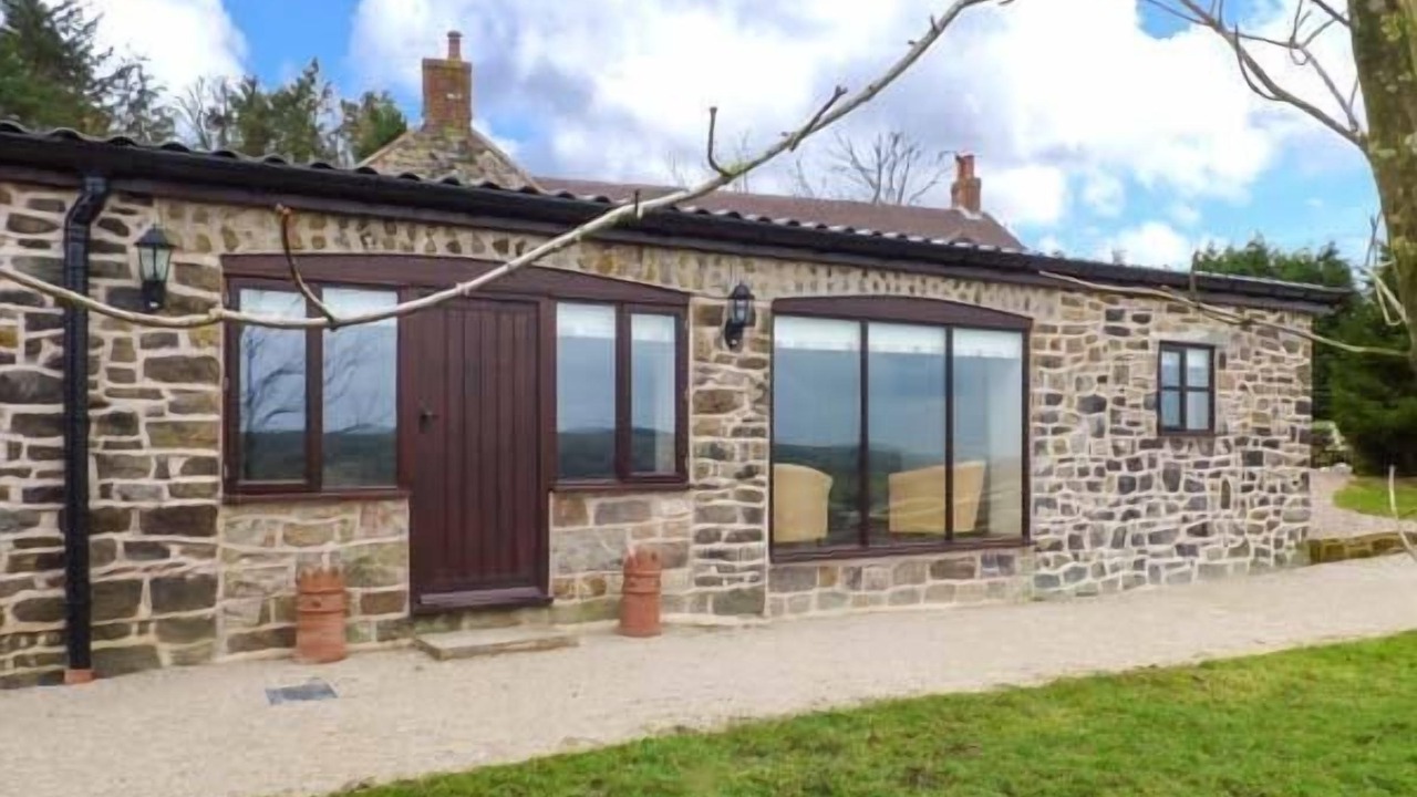 Photo of Outdoor in Cauldon Low