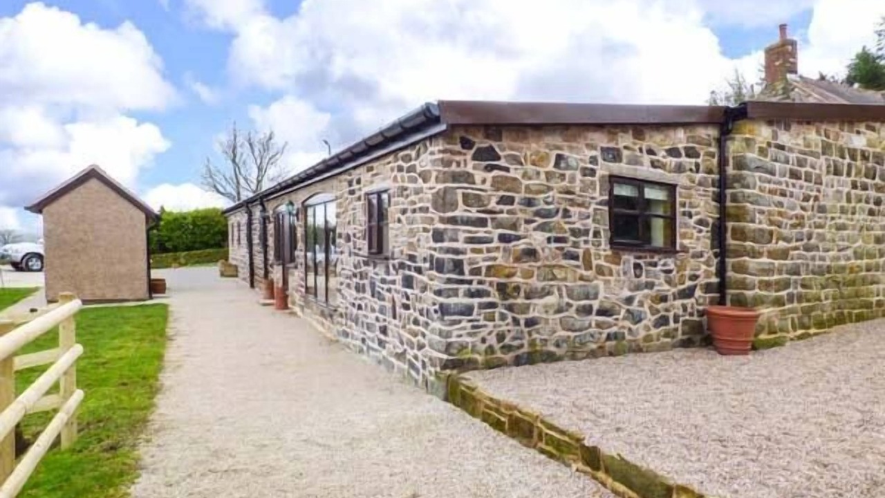 Photo of Outdoor in Cauldon Low