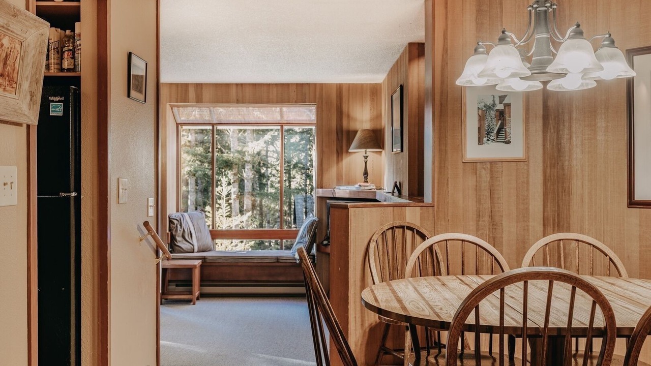 Photo of Bedroom in Glacier