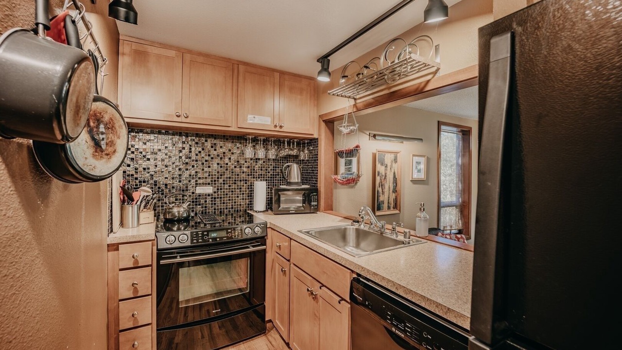Photo of Kitchen in Glacier