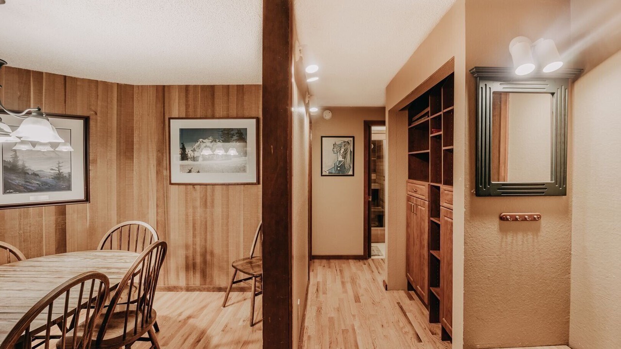 Photo of Bedroom in Glacier