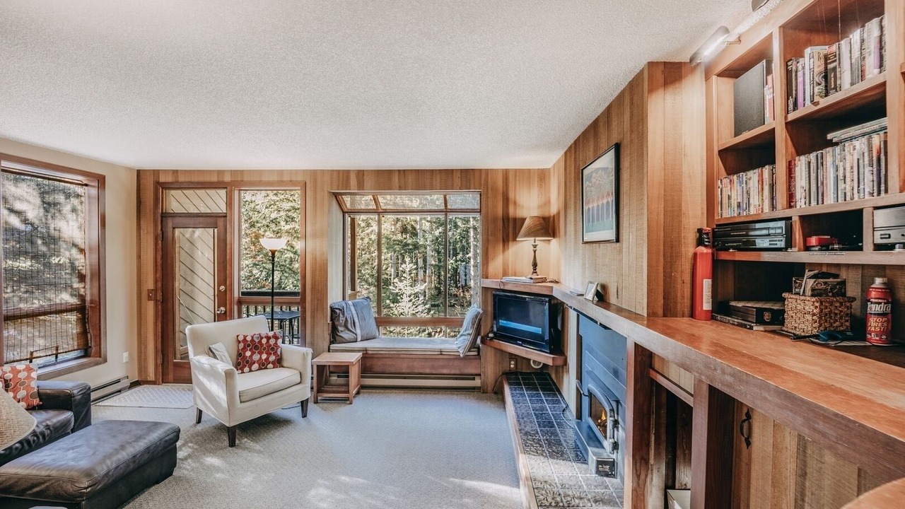 Photo of Bedroom in Glacier