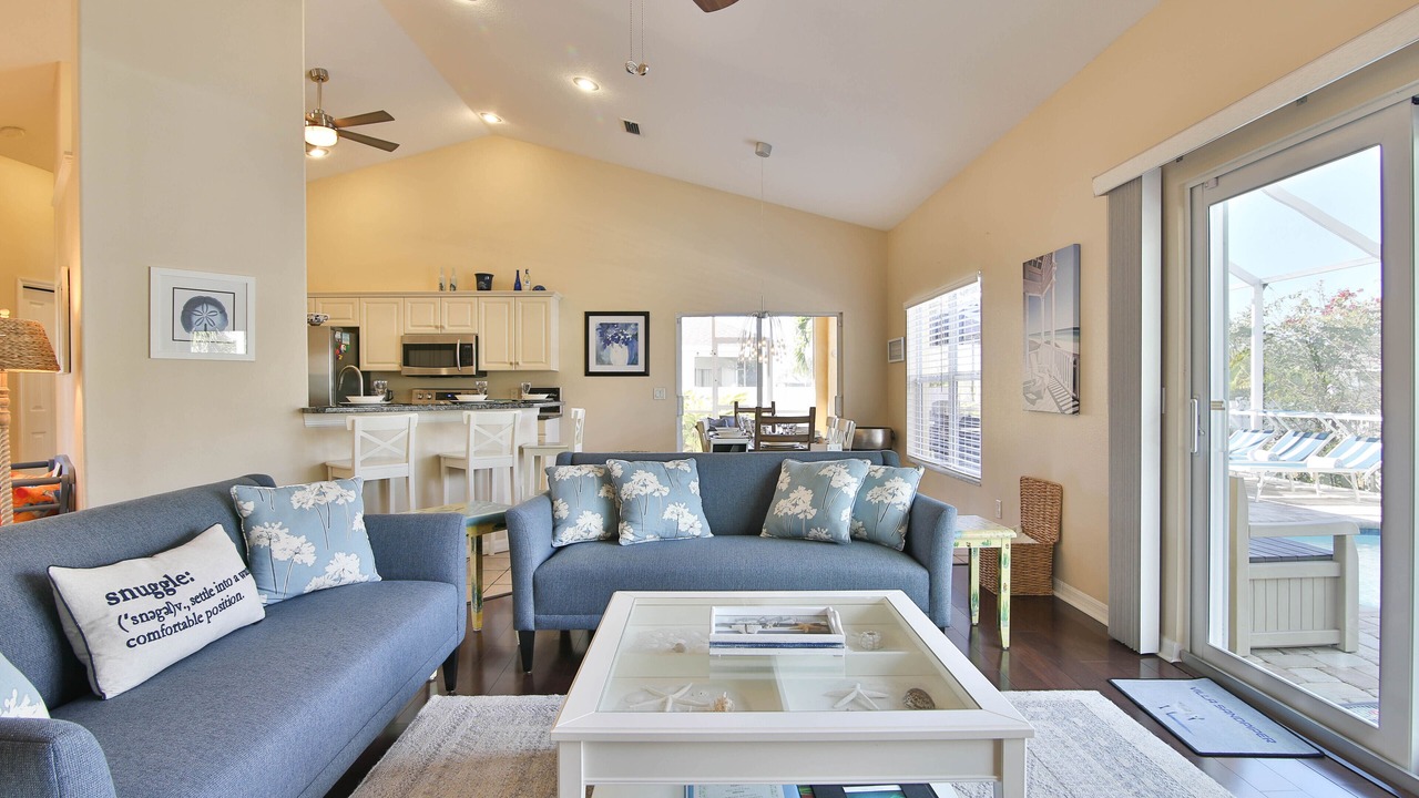 Photo of Livingroom in Heron's Watch