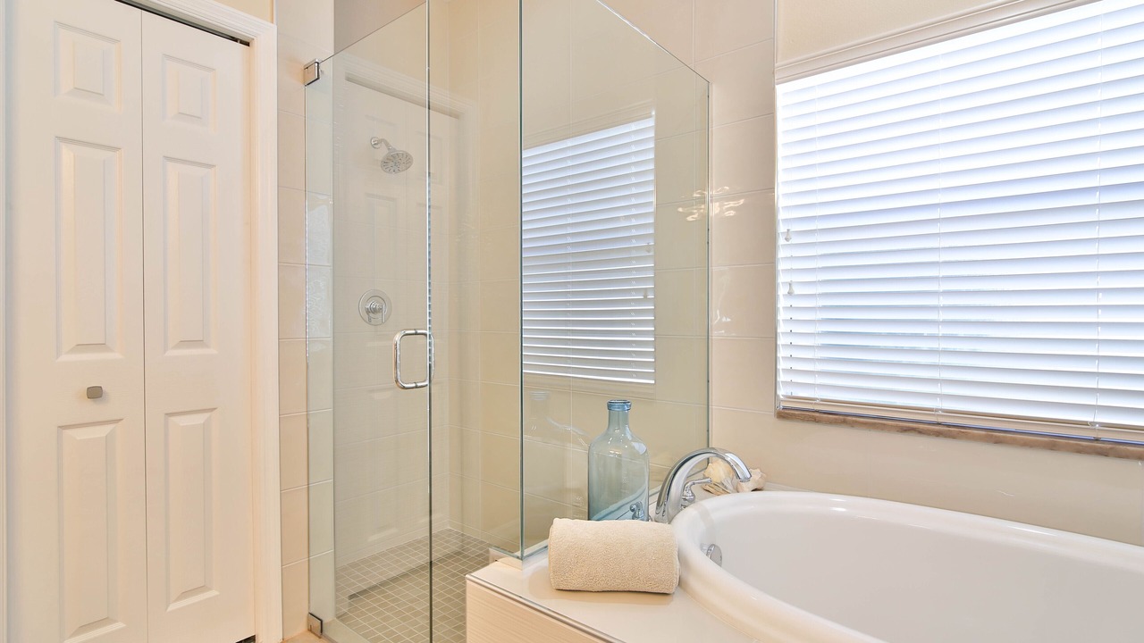 Photo of Bathroom in Heron's Watch