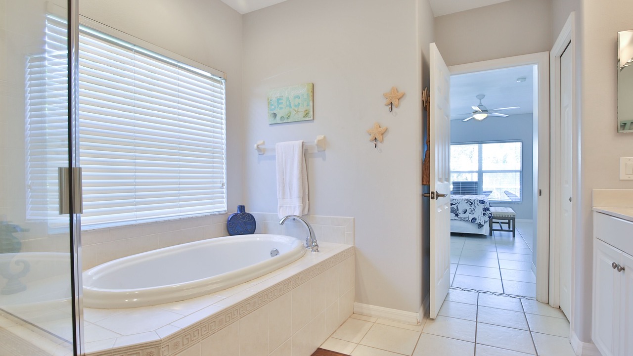 Photo of Bathroom in Heron's Watch