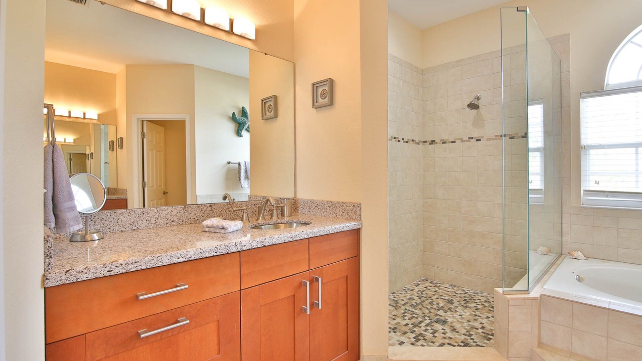 Photo of Bathroom in Palma Sola