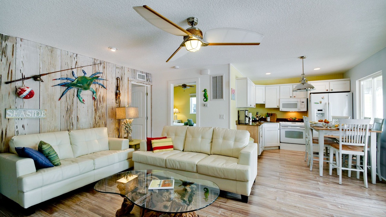 Photo of Livingroom in Bradenton Beach