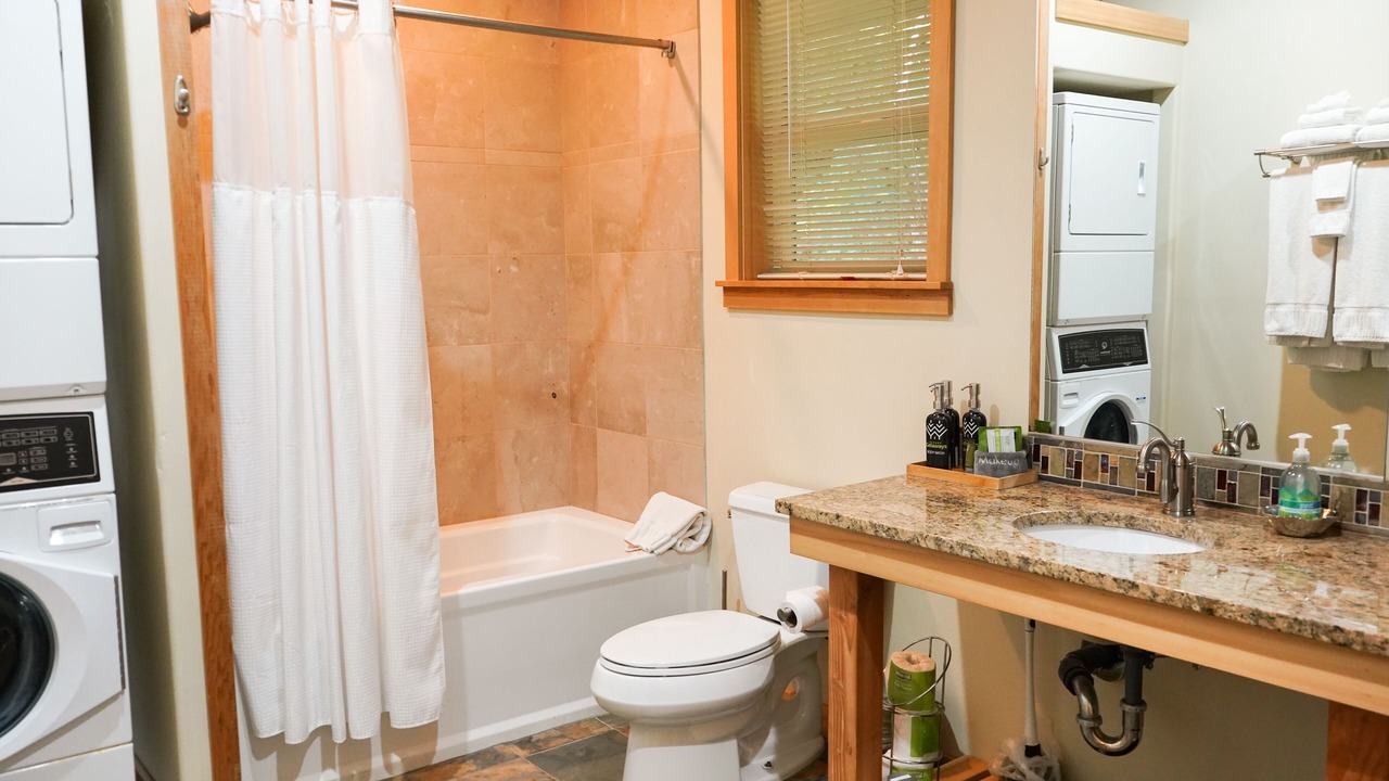 Photo of Bathroom in Glacier