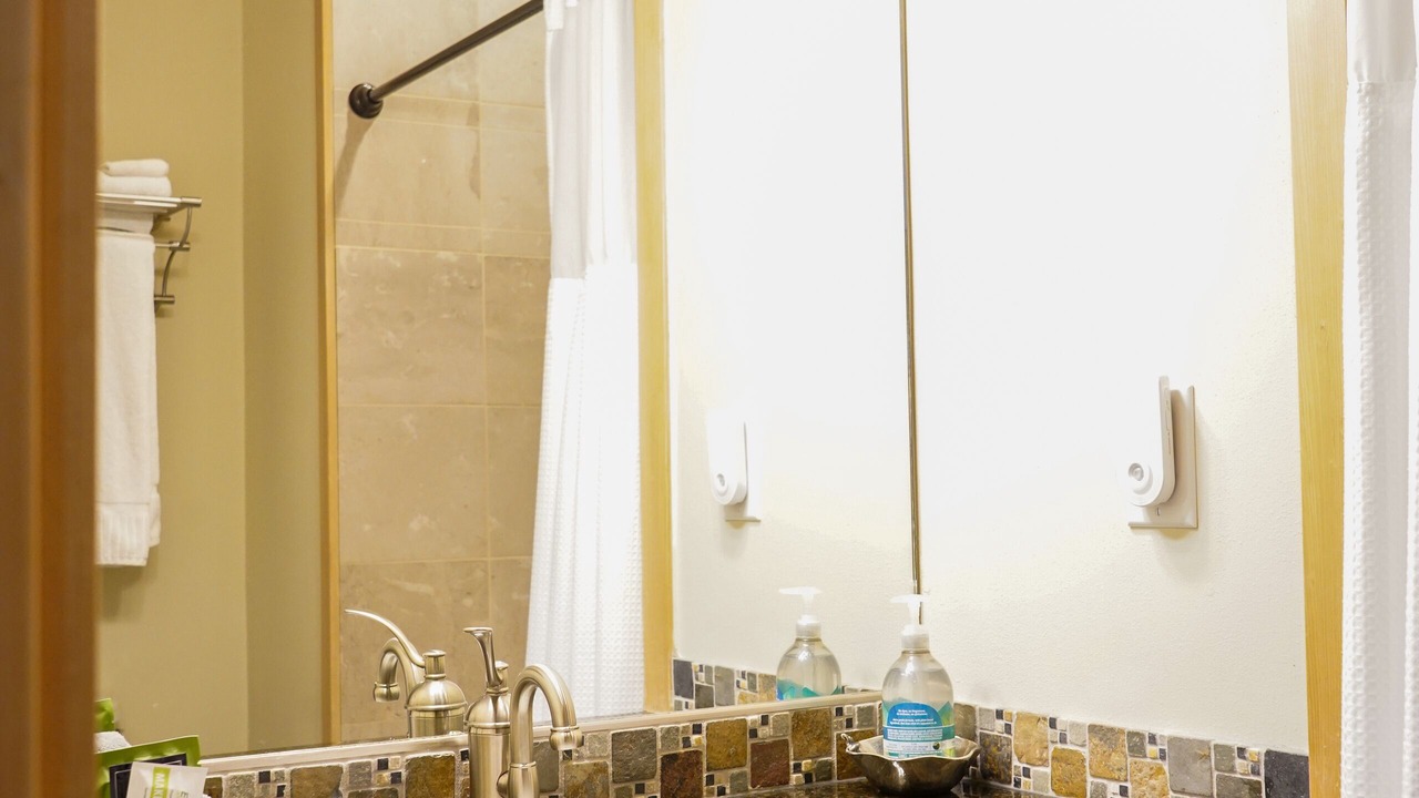 Photo of Bathroom in Glacier