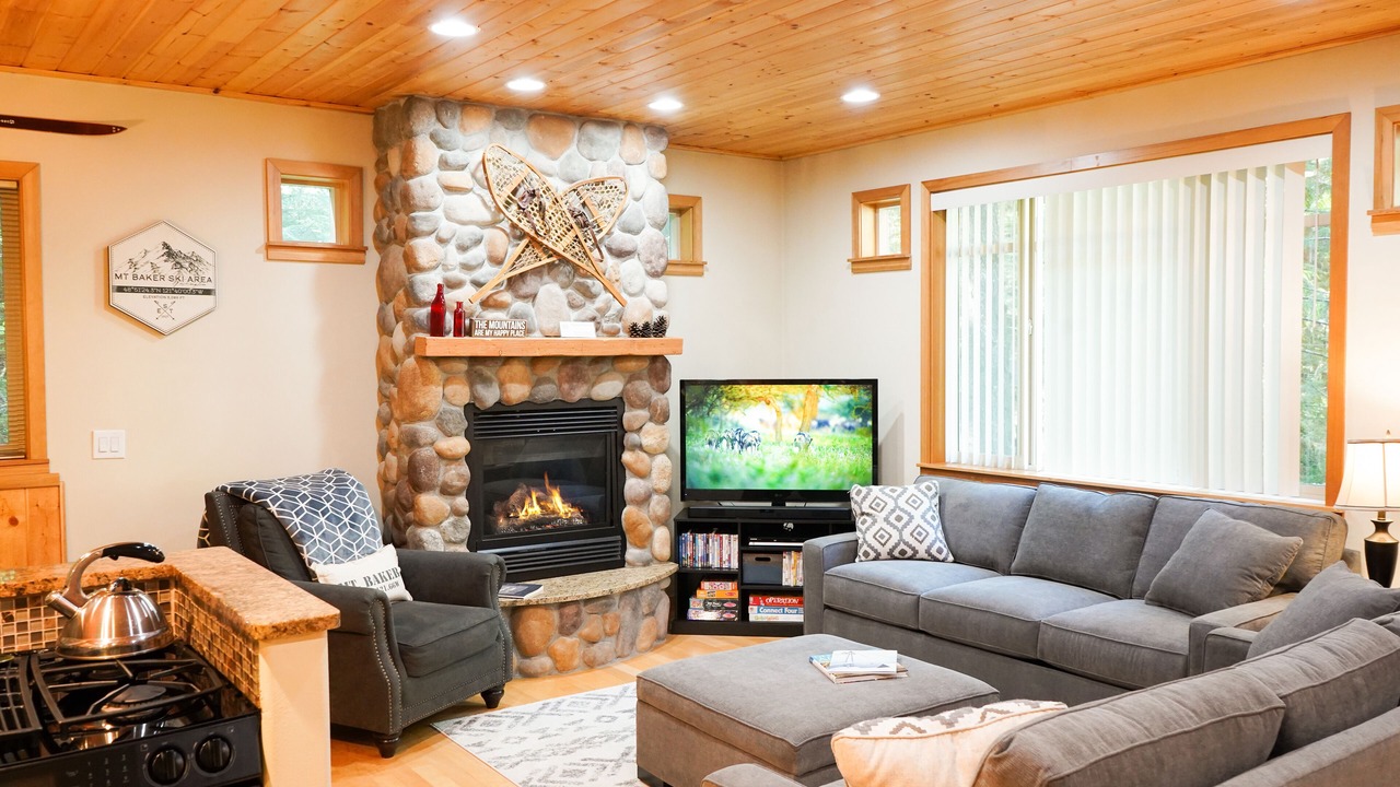 Photo of Livingroom in Glacier