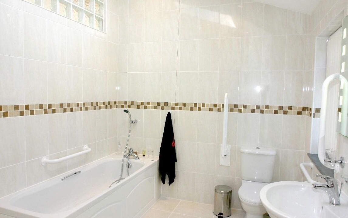 Photo of Bathroom in Chysauster