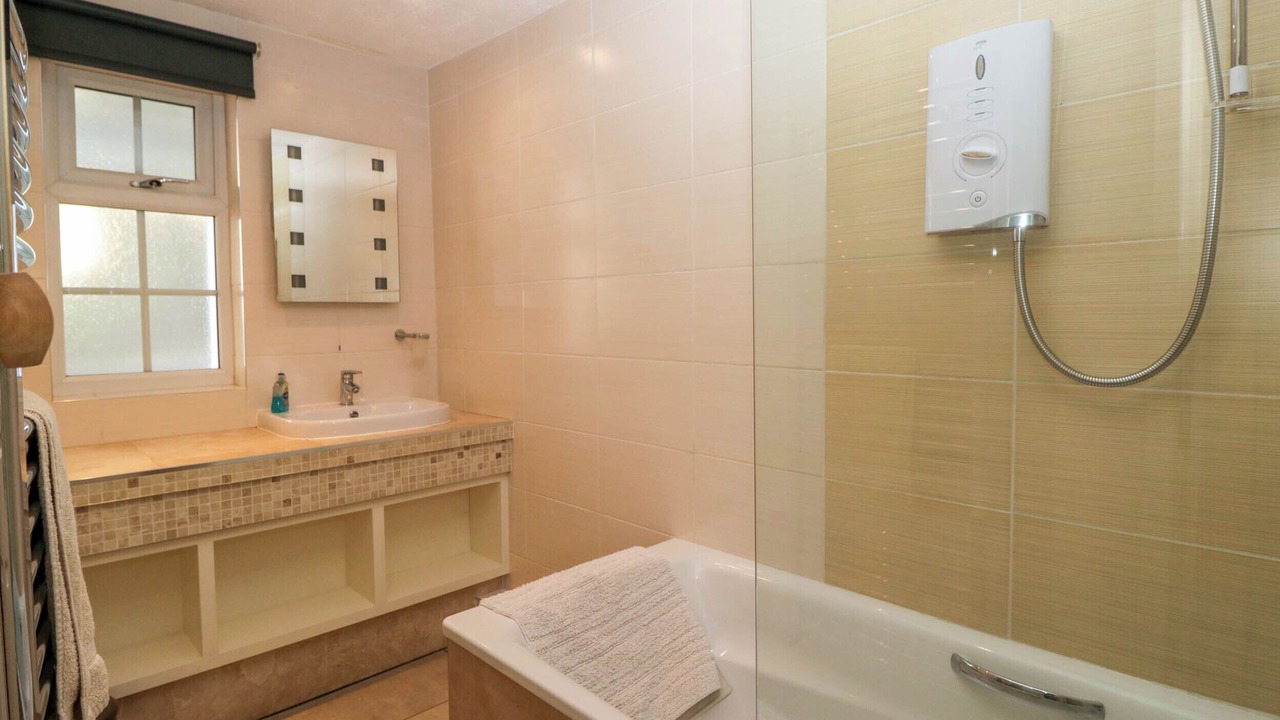 Photo of Bathroom in Cark