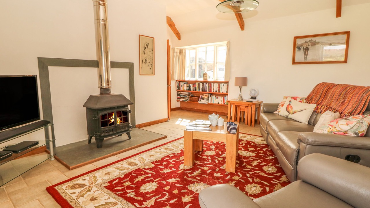 Photo of Livingroom in Chysauster