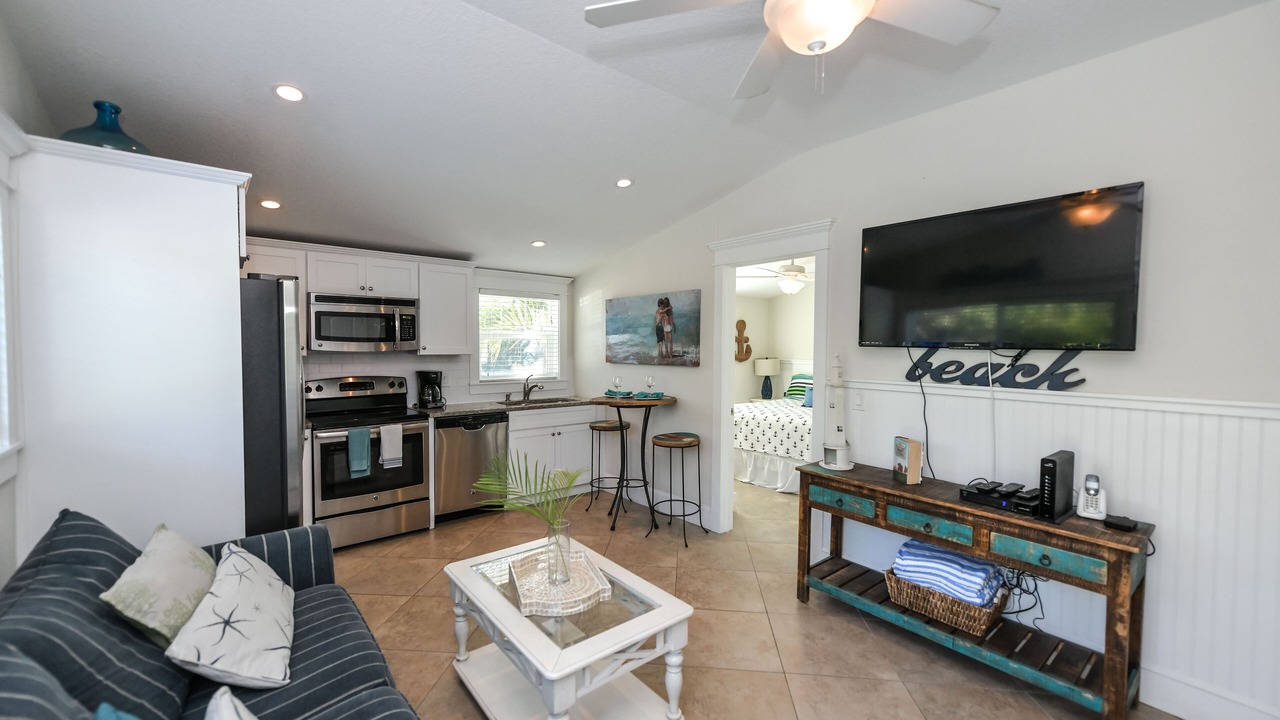 Photo of Livingroom in Holmes Beach