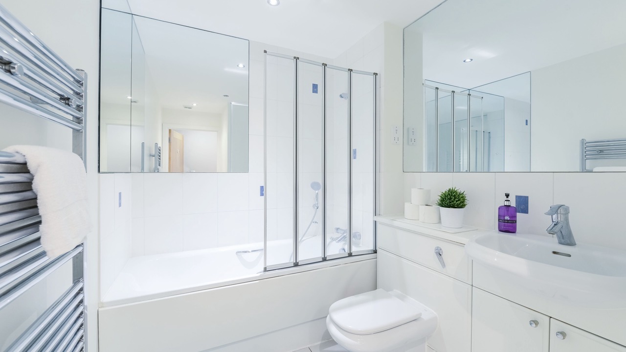 Photo of Bathroom in Royal Docks