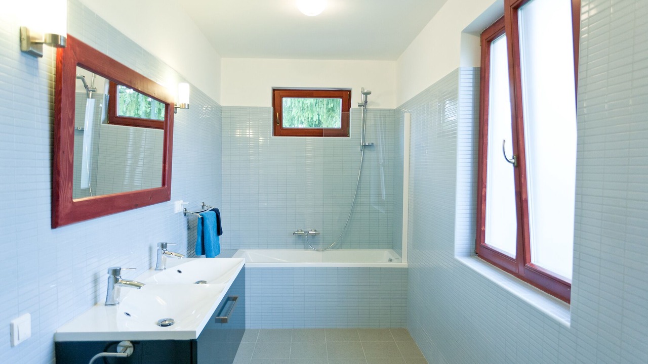 Photo of Bathroom in Irota