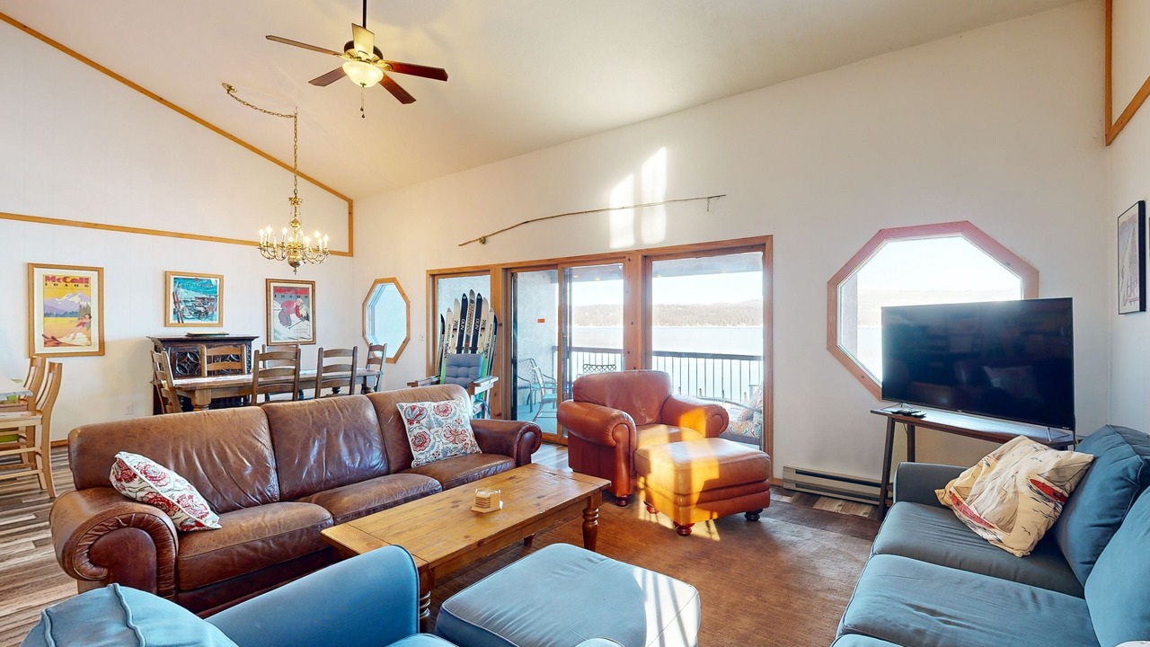Photo of Livingroom in McCall