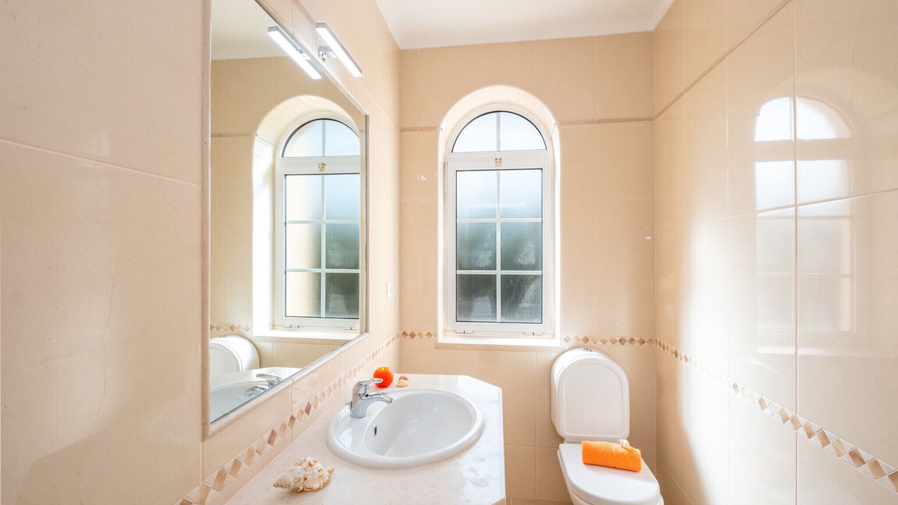 Photo of Bathroom in Almancil