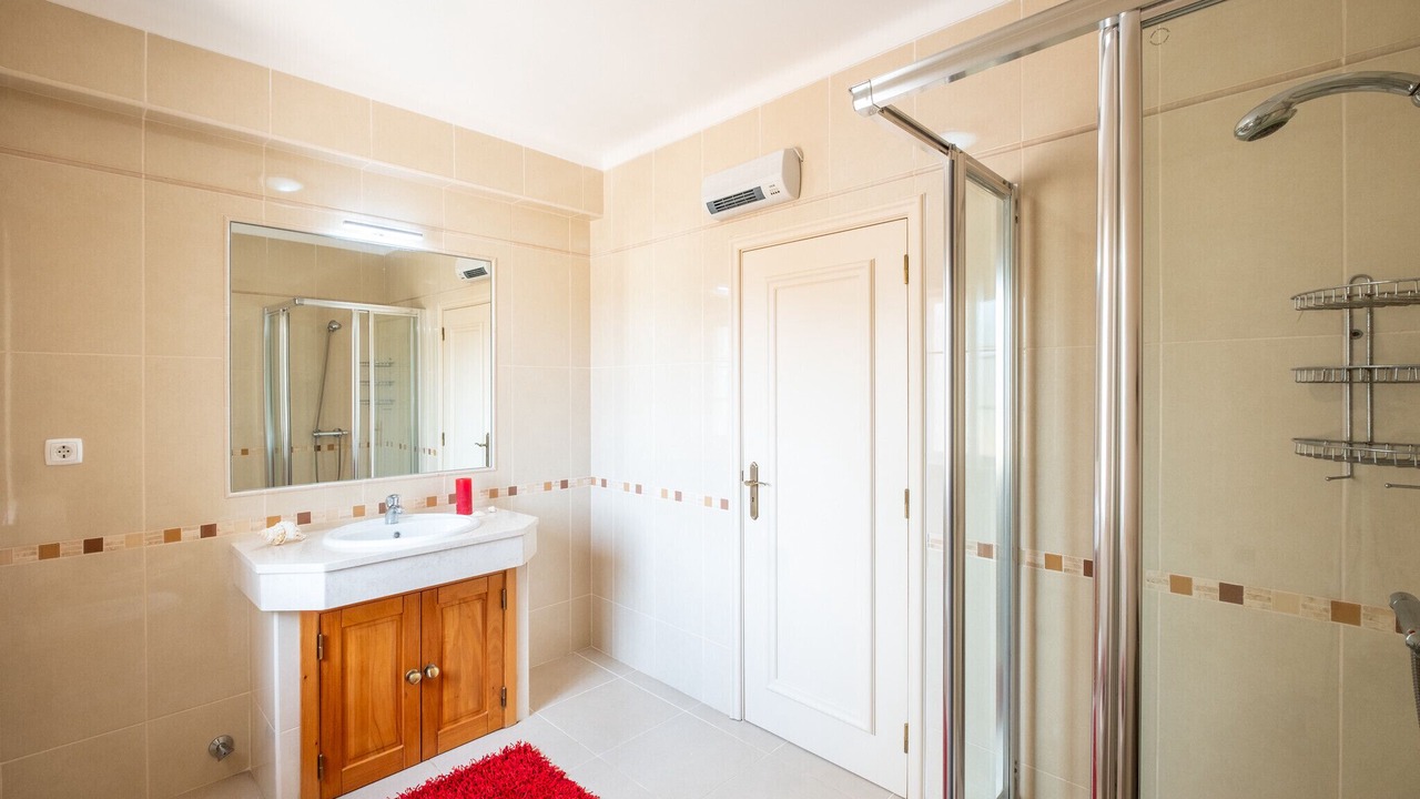 Photo of Bathroom in Almancil