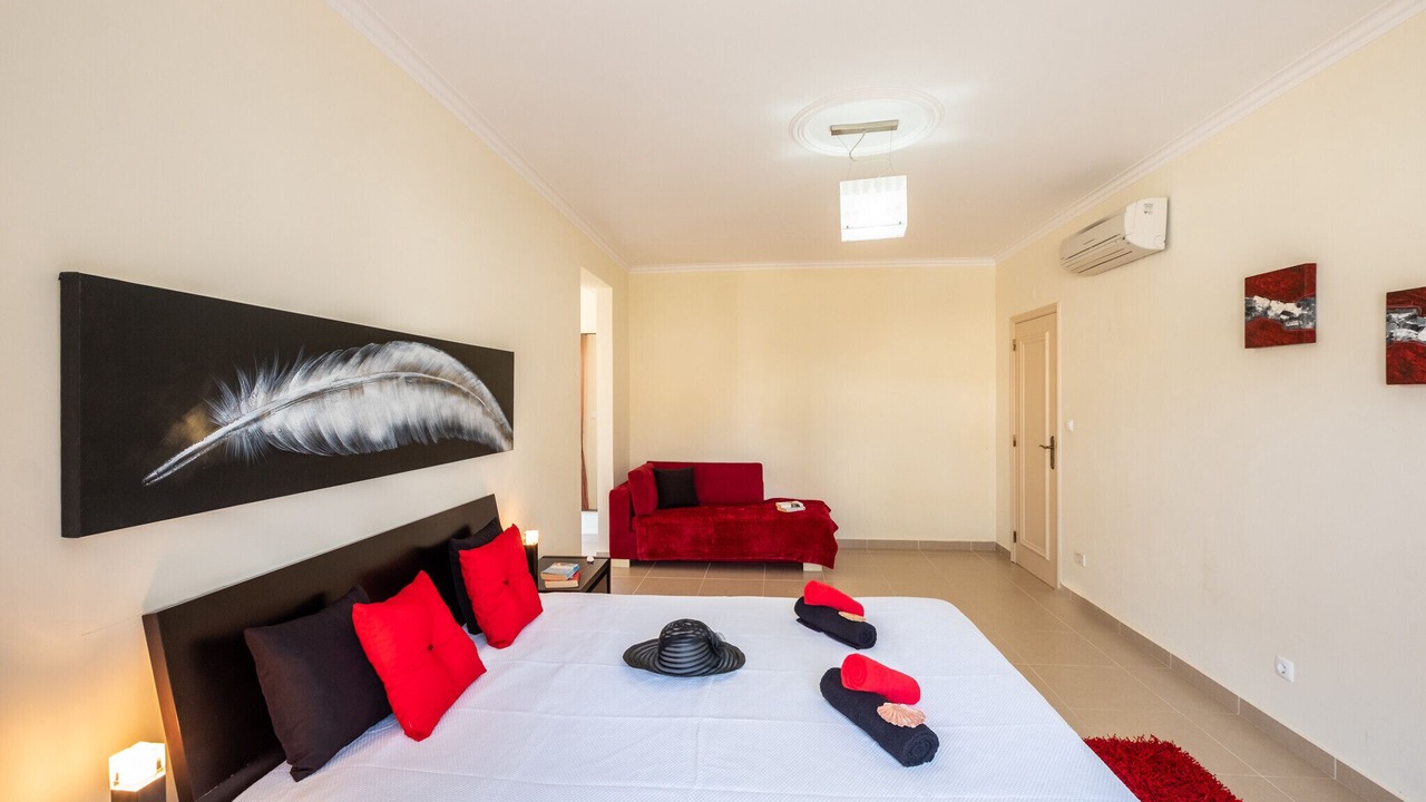 Photo of Bedroom in Almancil