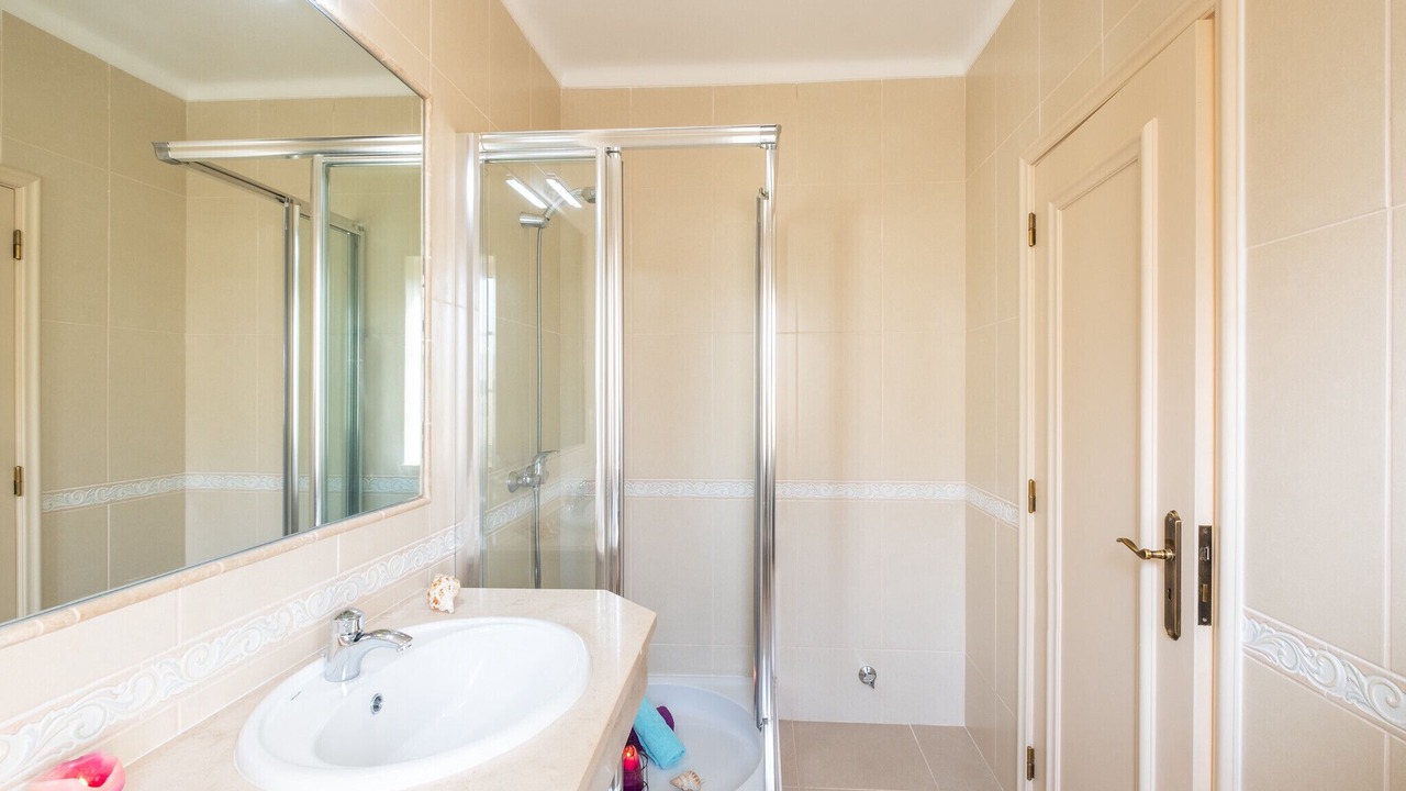Photo of Bathroom in Almancil