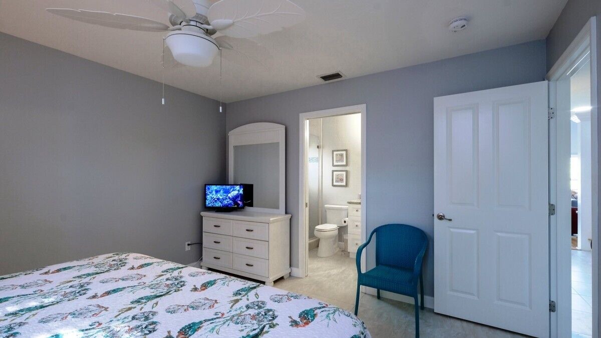 Photo of Bathroom in Holmes Beach