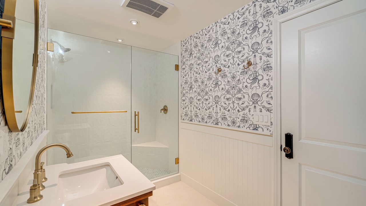 Photo of Bathroom in Carpinteria