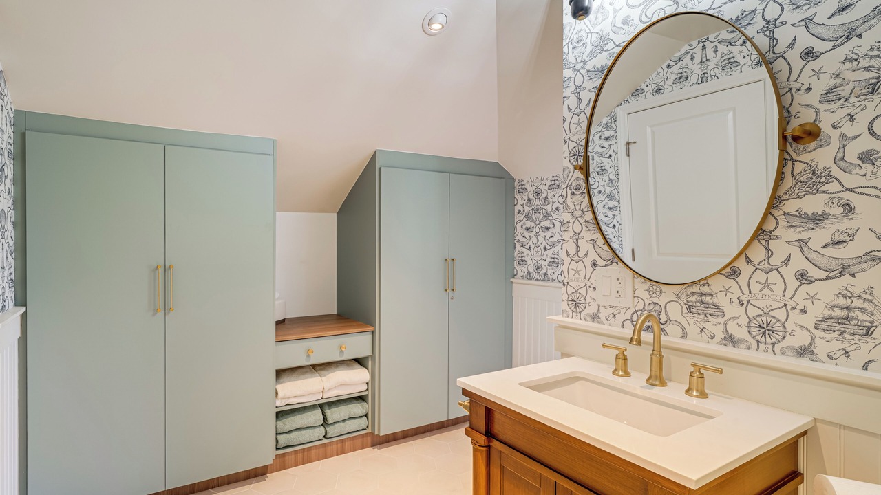 Photo of Bathroom in Carpinteria