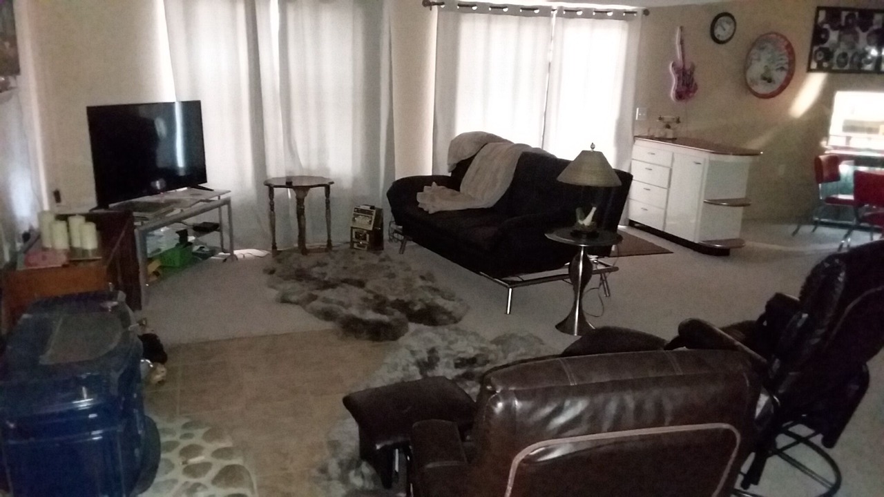 Photo of Livingroom in Loon Lake