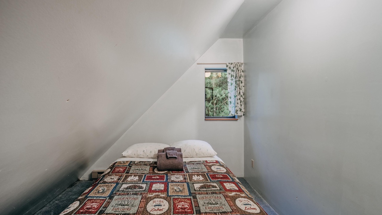 Photo of Bedroom in Maple Falls