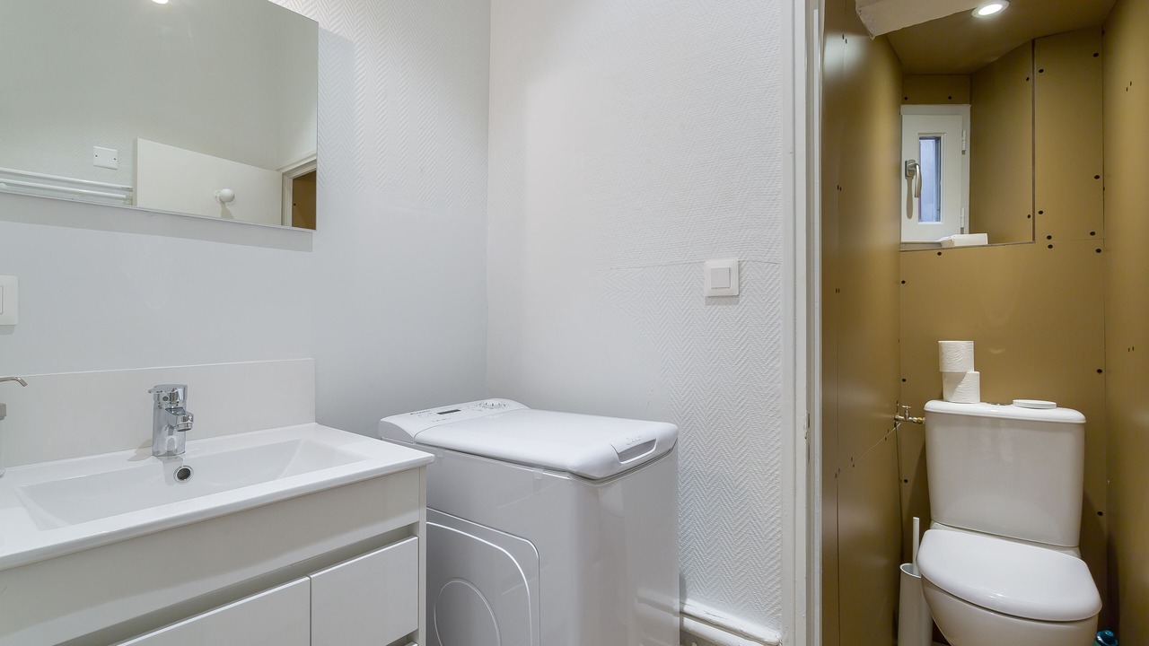 Photo of Bathroom in Old Lyon