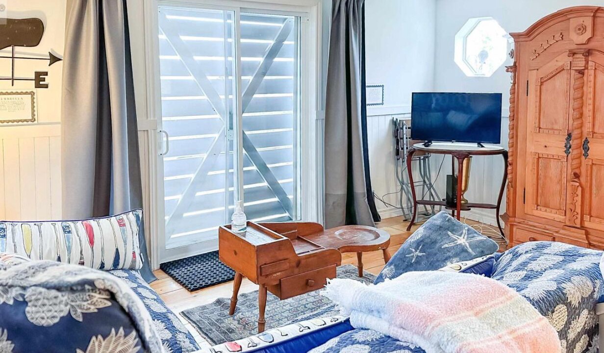 Photo of Livingroom in Harbourville