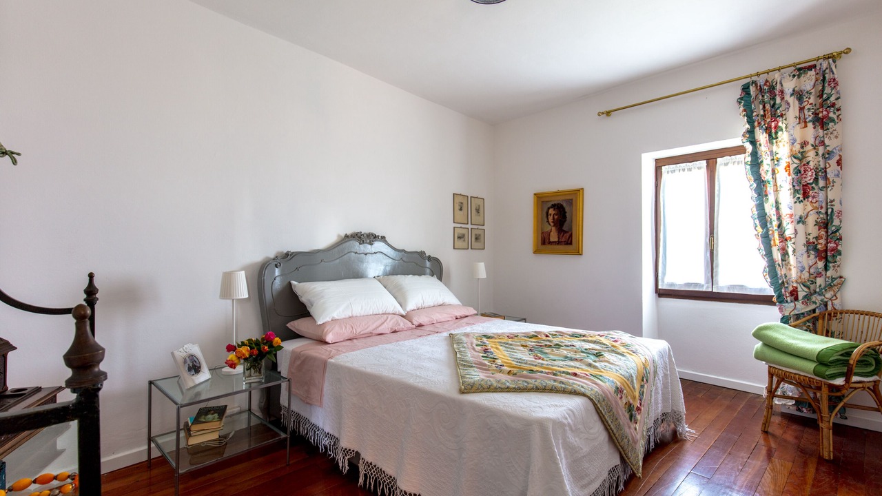 Photo of Bedroom in Gardone Riviera