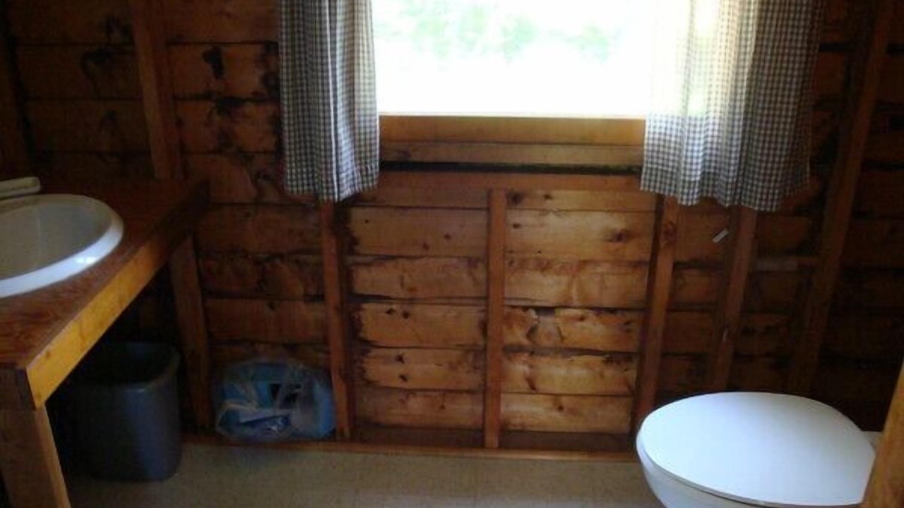 Photo of Bathroom in Pointe au Baril