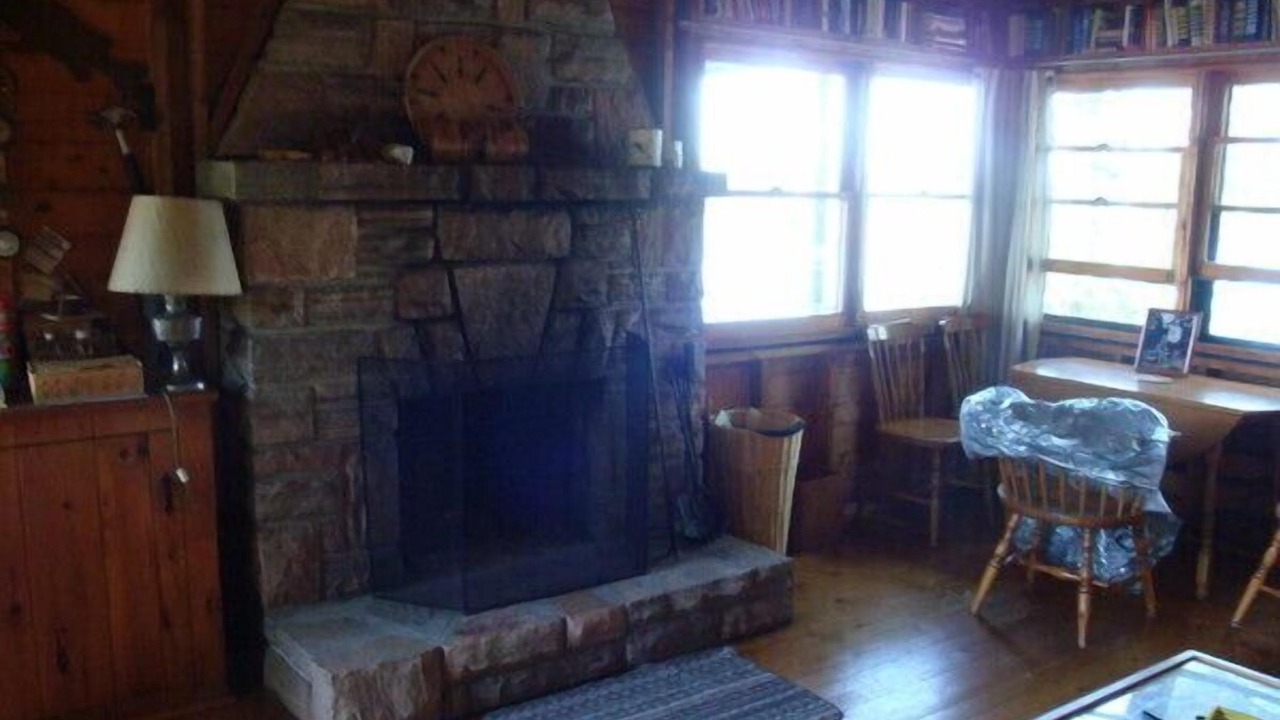 Photo of Livingroom in Pointe au Baril