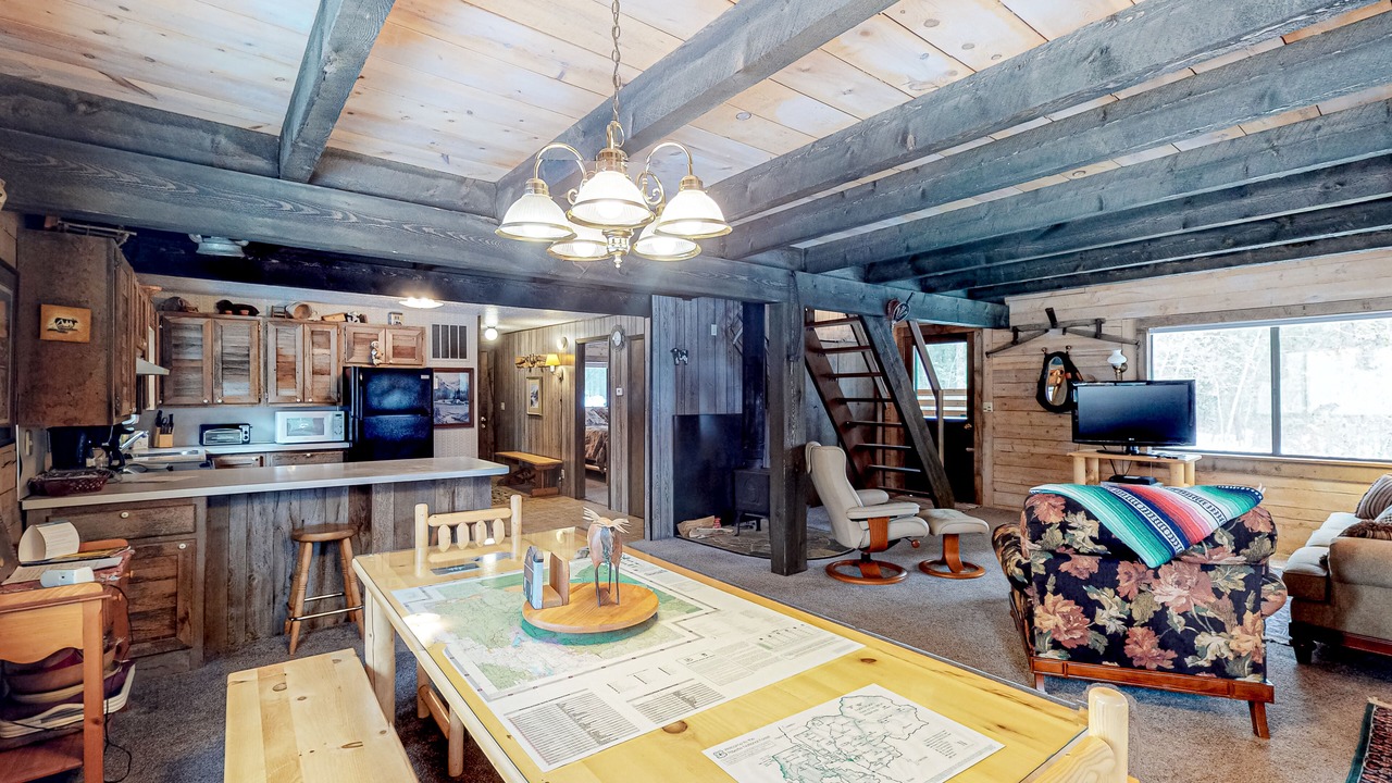 Photo of Livingroom in McCall
