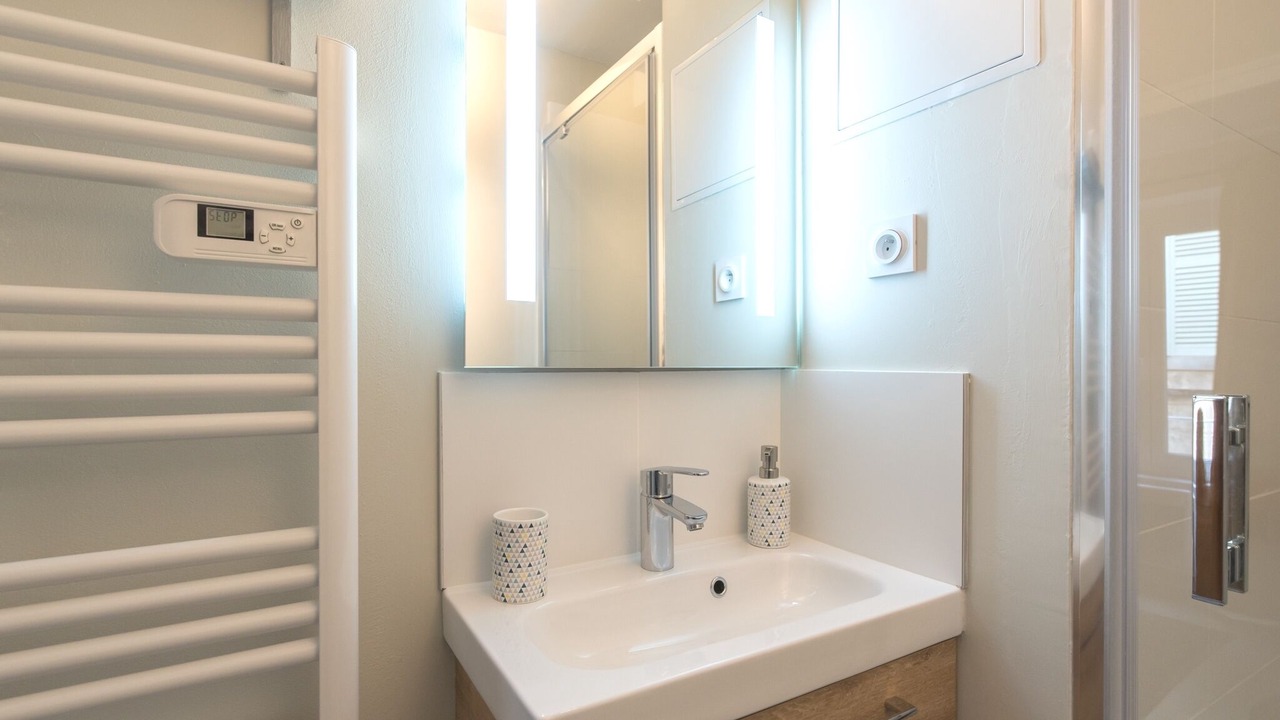 Photo of Bathroom in Avignon City Centre