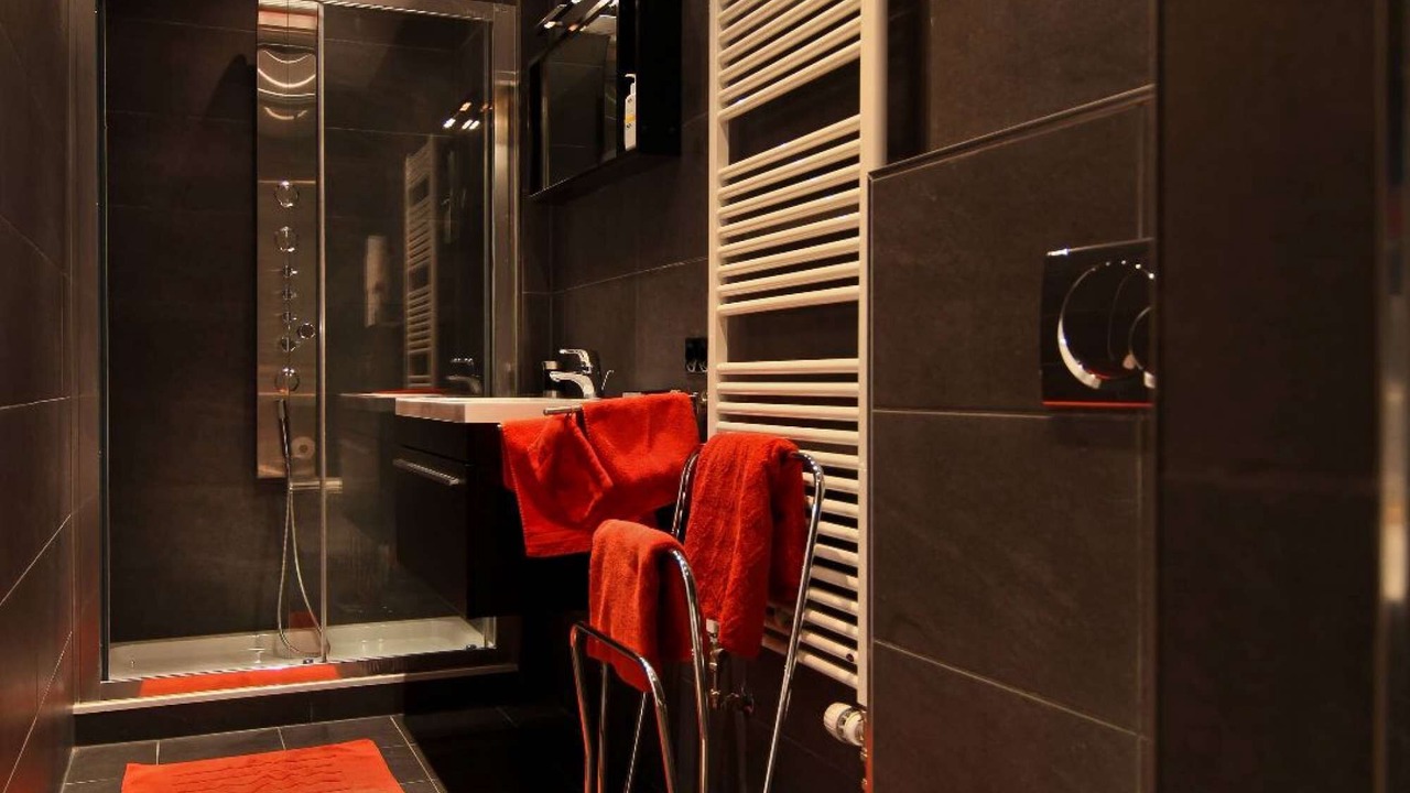 Photo of Bathroom in Oranjebuurt