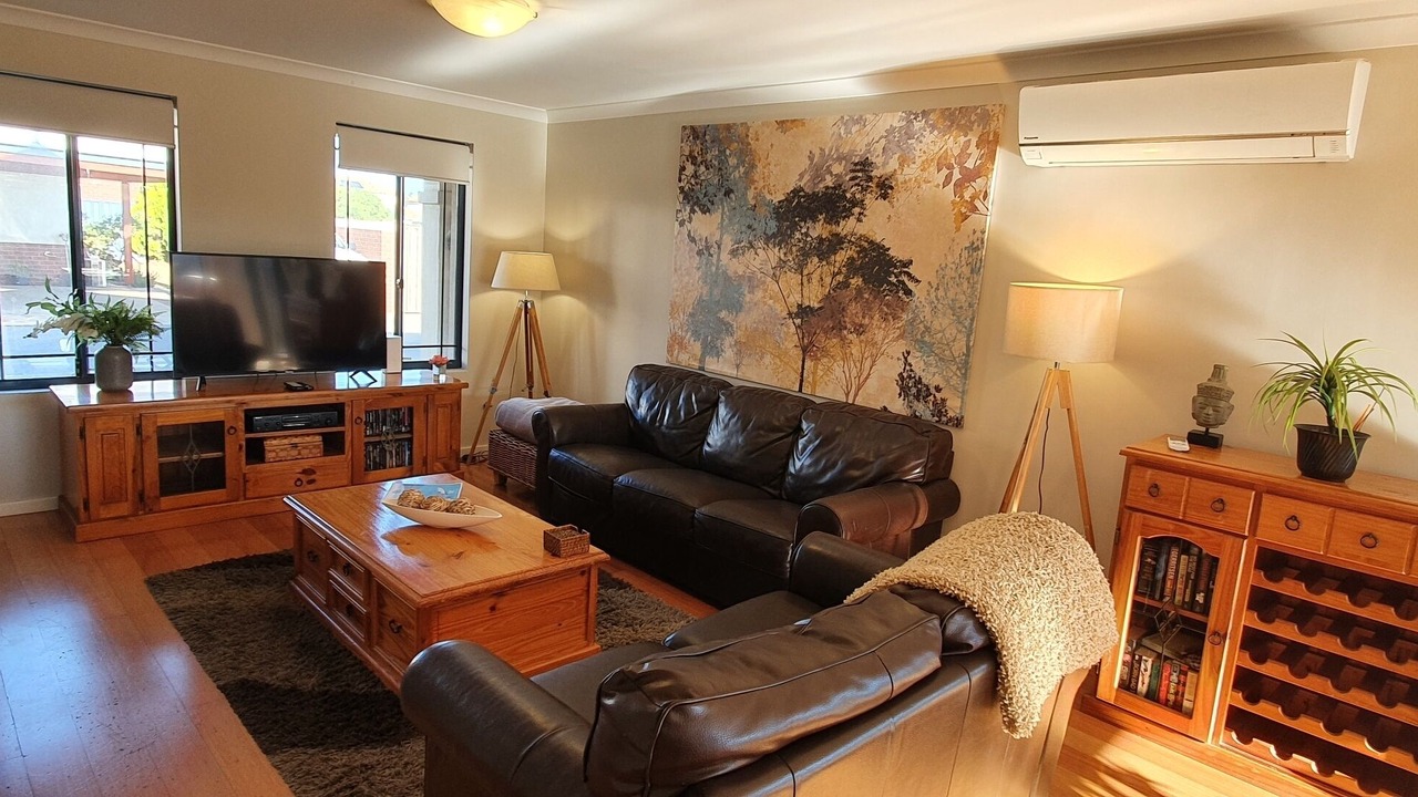 Photo of Livingroom in Rockingham