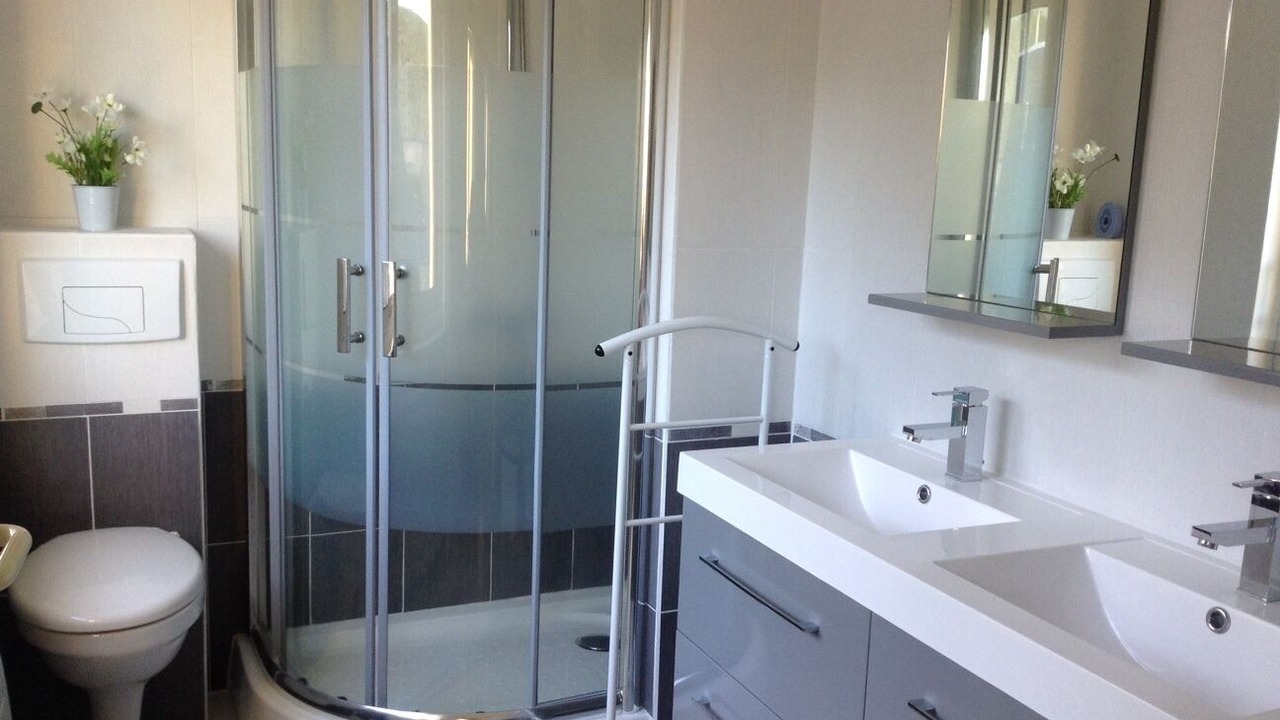 Photo of Bathroom in Port-en-Bessin-Huppain