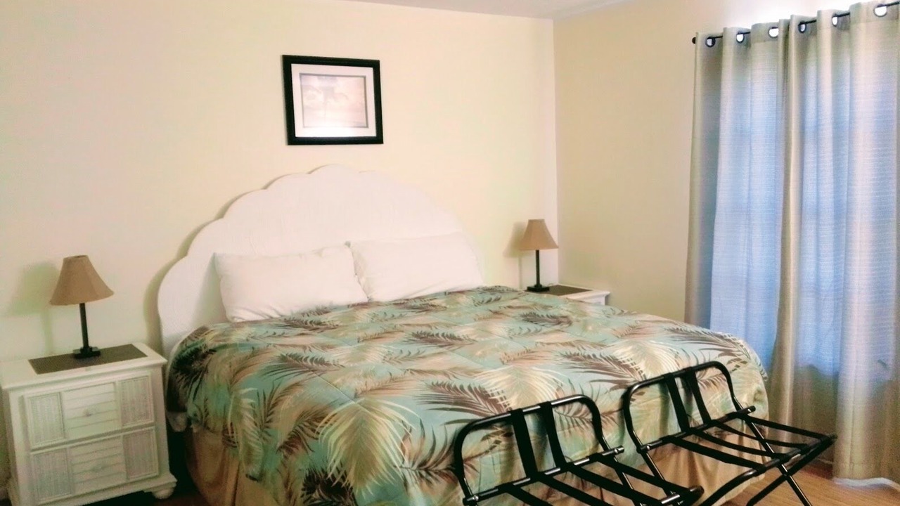 Photo of Bedroom in Gulf Gate Estates
