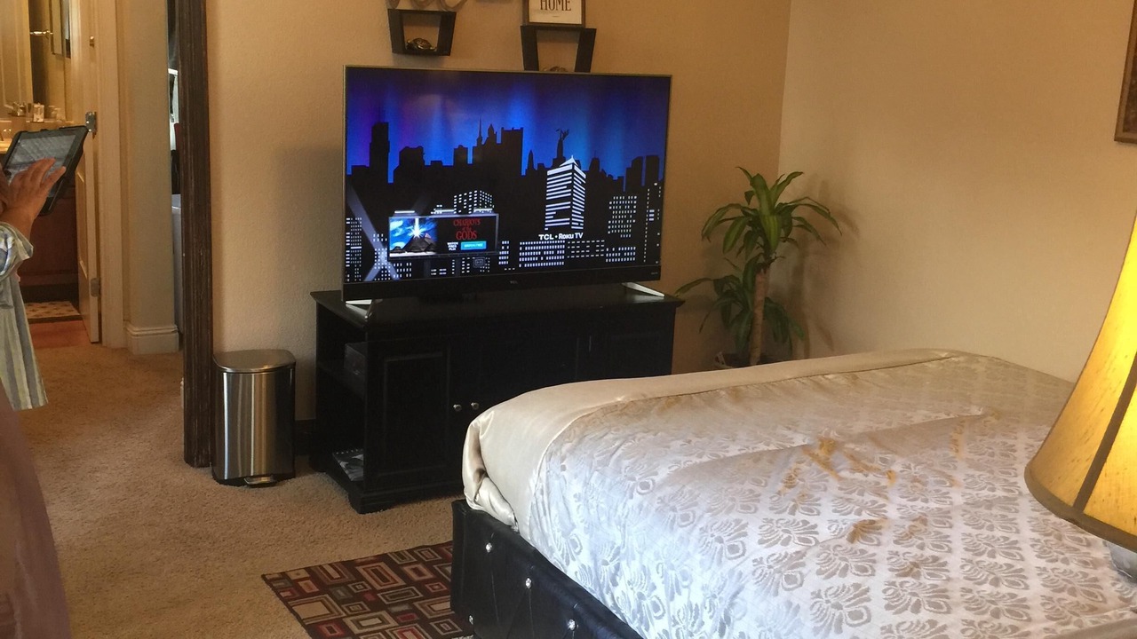 Photo of Bedroom in Hood