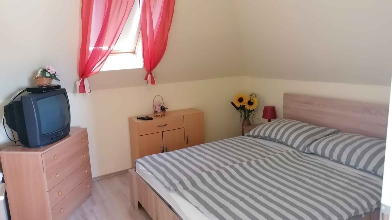 Photo of Bedroom in Zamardi