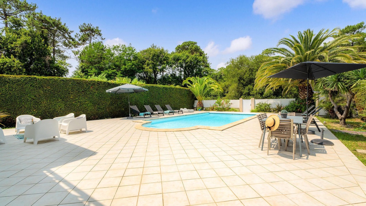 Photo of Outdoor in Le Canon