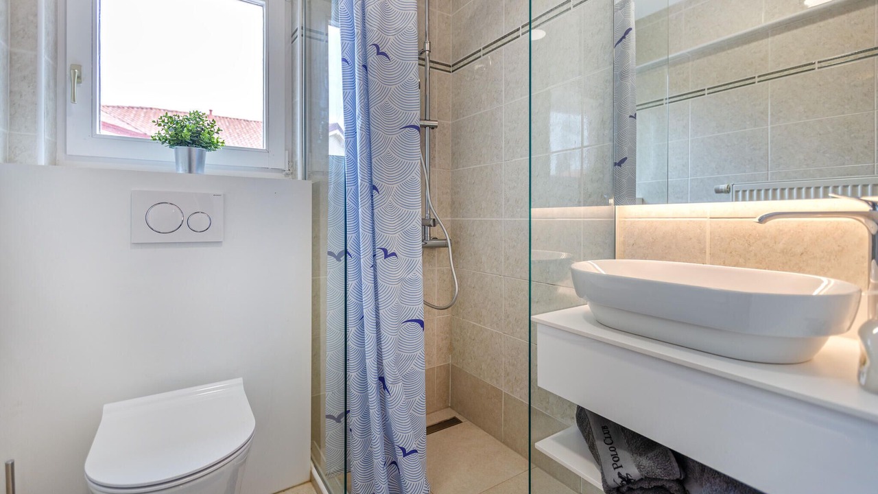 Photo of Bathroom in Izola