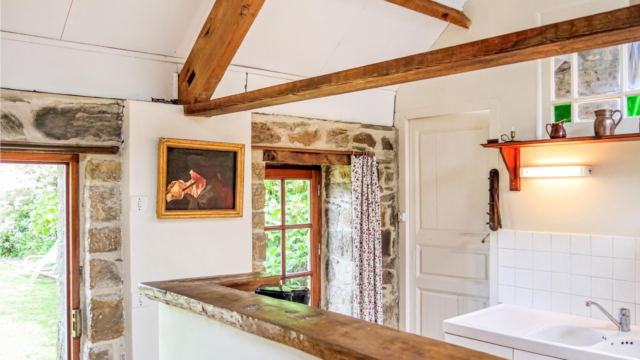 Photo of Bathroom in Quettehou