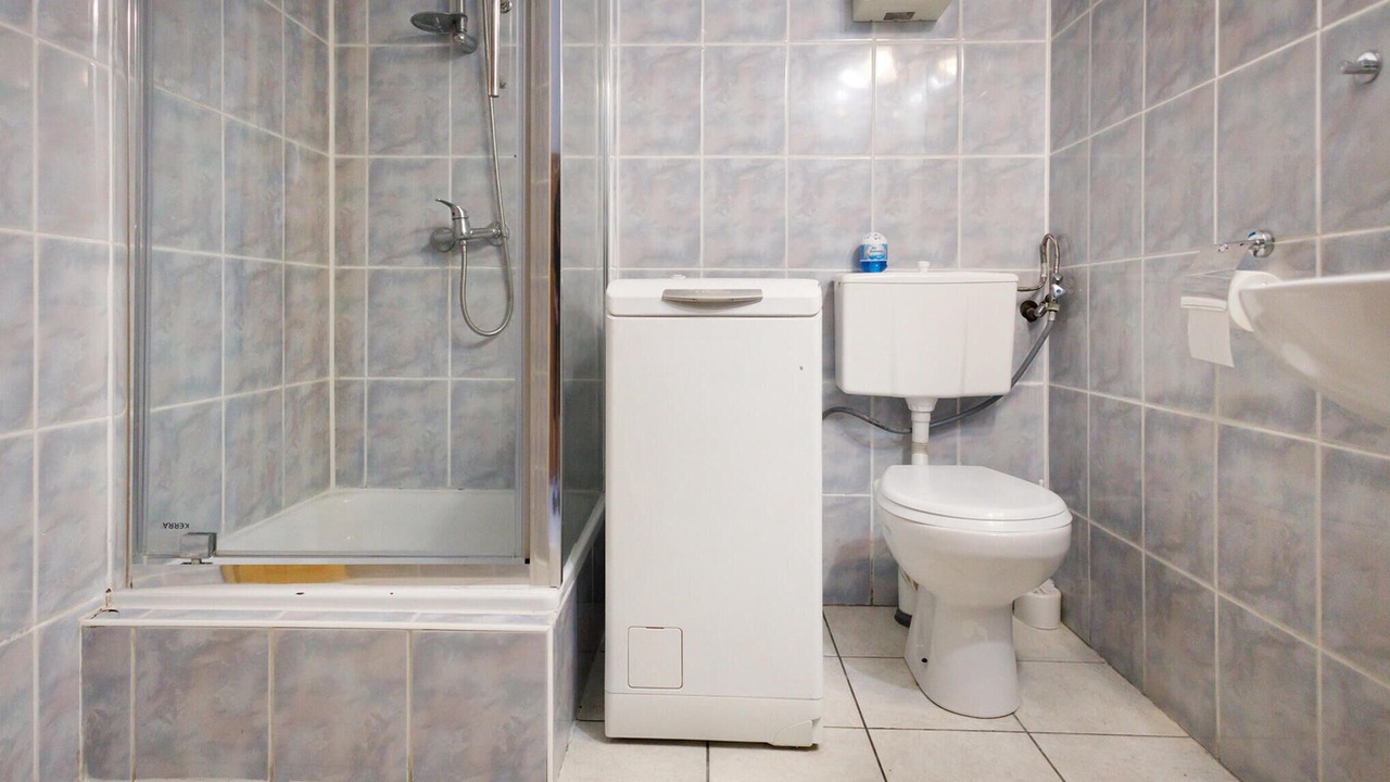 Photo of Bathroom in Rowy