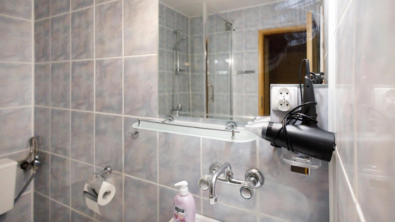 Photo of Bathroom in Rowy